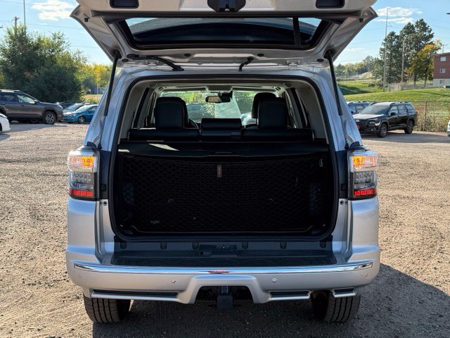 Used 2022 Toyota 4Runner Limited AWD/4WD image 16