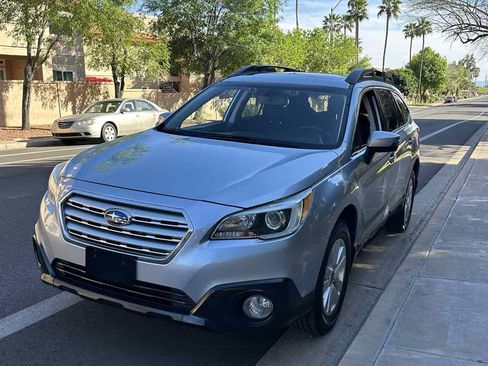 Used 2015 Subaru Outback 2.5i Premium image 4