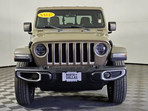Used 2020 Jeep Gladiator Overland w/ Popular Equipment Package image 2