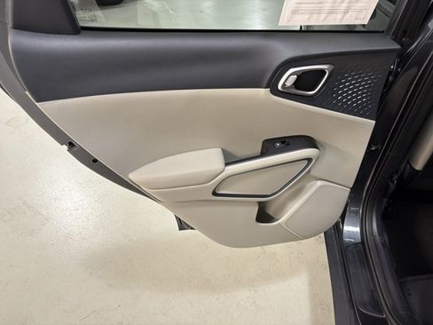Used 2023 Kia Soul EX FWD image 23