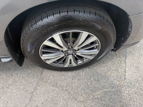 Used 2019 Nissan Pathfinder S AWD/4WD image 10