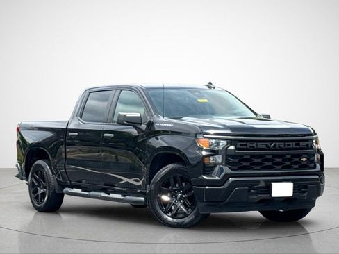 Used 2023 Chevrolet Silverado 1500 Custom RWD image 2