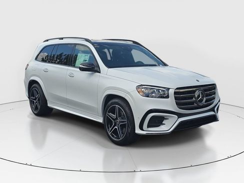New 2026 Mercedes-Benz GLS 450 4MATIC image 3