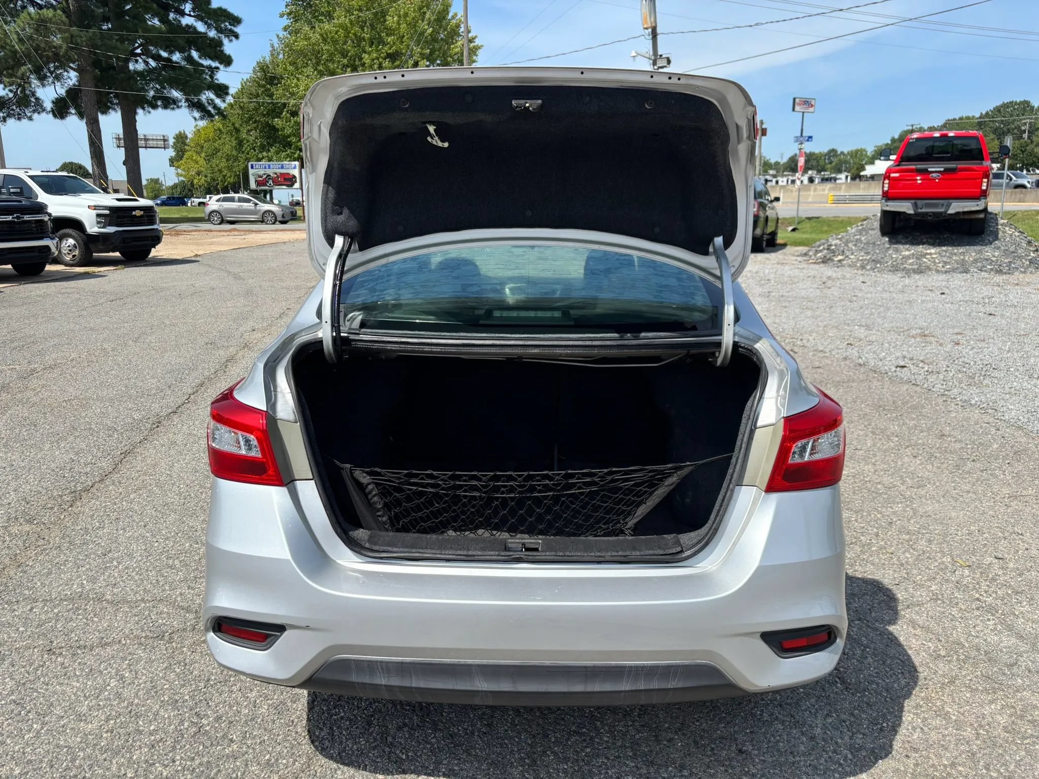 Used 2017 Nissan Sentra S FWD image 15