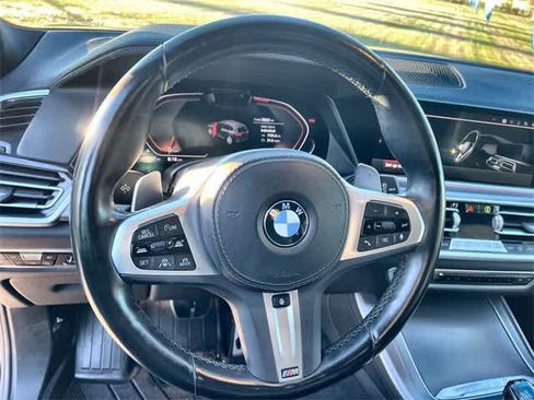 Used 2022 BMW X5 sDrive40i w/ M Sport Package image 17