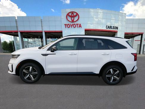 Used 2022 Kia Sorento EX w/ Panoramic Sunroof Package FWD image 7