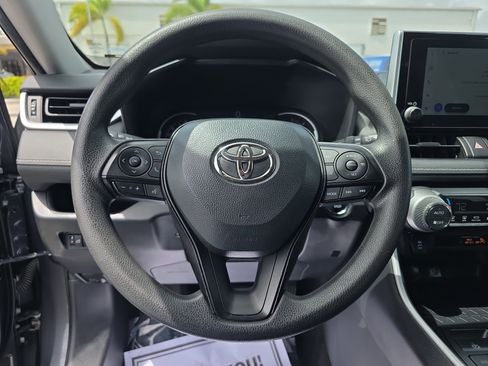 Used 2024 Toyota RAV4 XLE FWD image 29