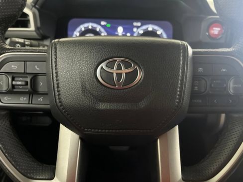 Used 2025 Toyota Tacoma TRD Off-Road AWD/4WD image 63