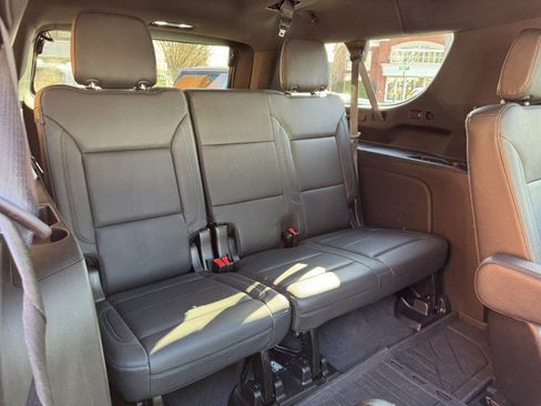 Certified 2022 Chevrolet Suburban LT w/ Luxury Package image 20