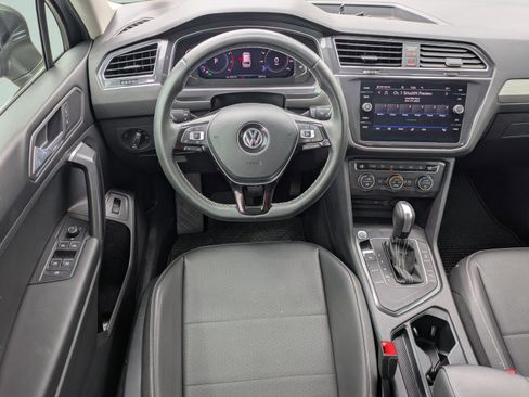 Used 2021 Volkswagen Tiguan SEL image 17