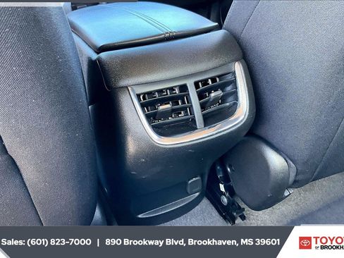 Used 2024 Chevrolet Malibu LT FWD image 24