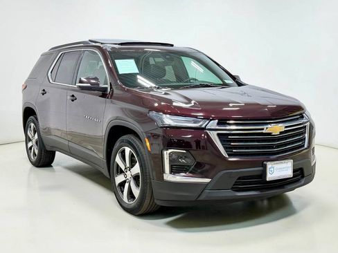 Used 2023 Chevrolet Traverse LT w/ LT Premium Package AWD/4WD image 10