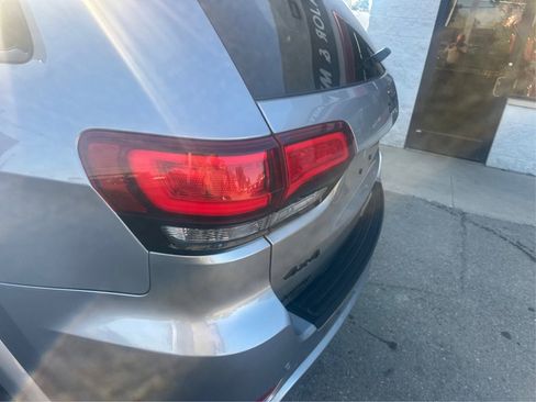 Used 2020 Jeep Grand Cherokee Altitude image 24