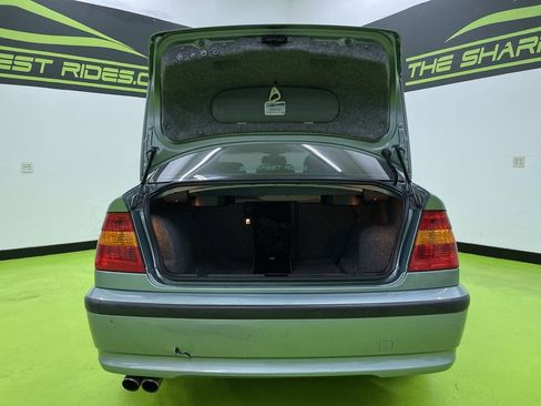 Used 2004 BMW 330xi Sedan image 9