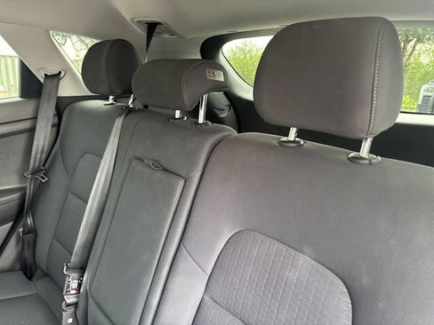 Used 2021 Hyundai Tucson Value FWD image 12