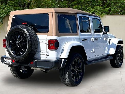 Used 2021 Jeep Wrangler Unlimited Sahara w/ Safety Group AWD/4WD image 5