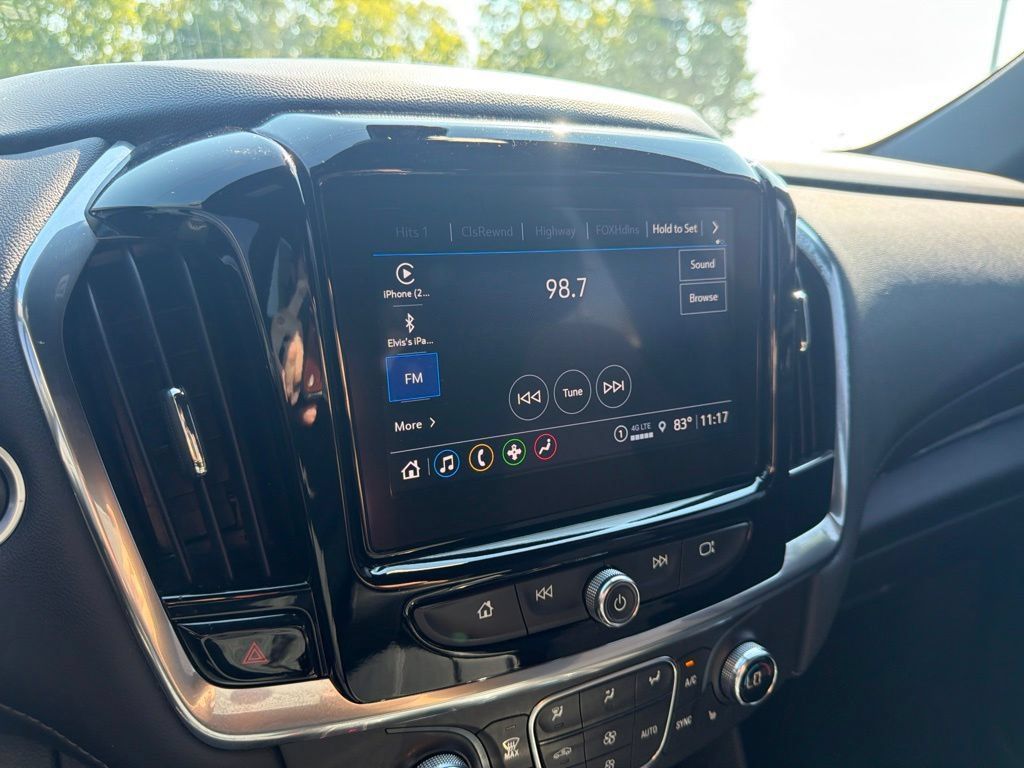 Used 2023 Chevrolet Traverse LT FWD image 29