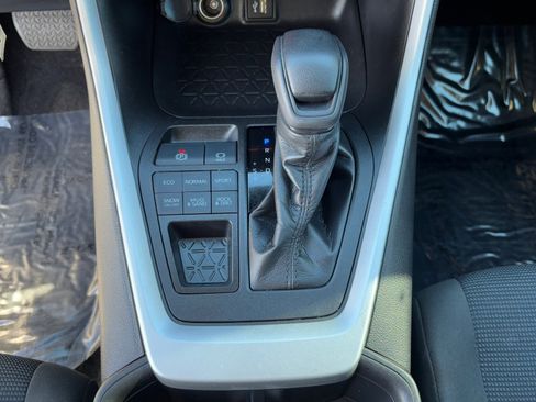 Certified 2023 Toyota RAV4 LE image 28