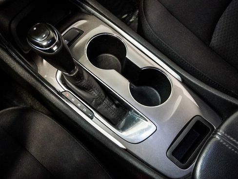 Used 2020 Chevrolet Malibu LT image 25