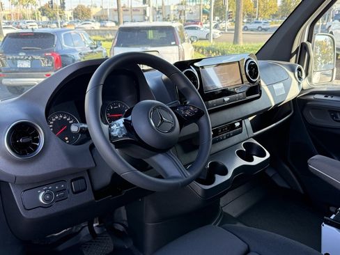 New 2026 Mercedes-Benz Sprinter 2500 image 9