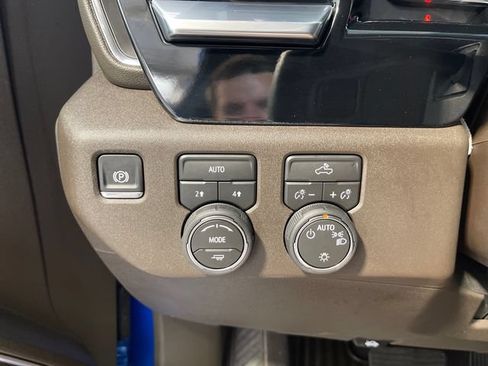 Used 2026 Chevrolet Silverado 1500 LT AWD/4WD image 14