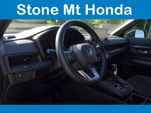 Used 2025 Honda CR-V Sport image 17