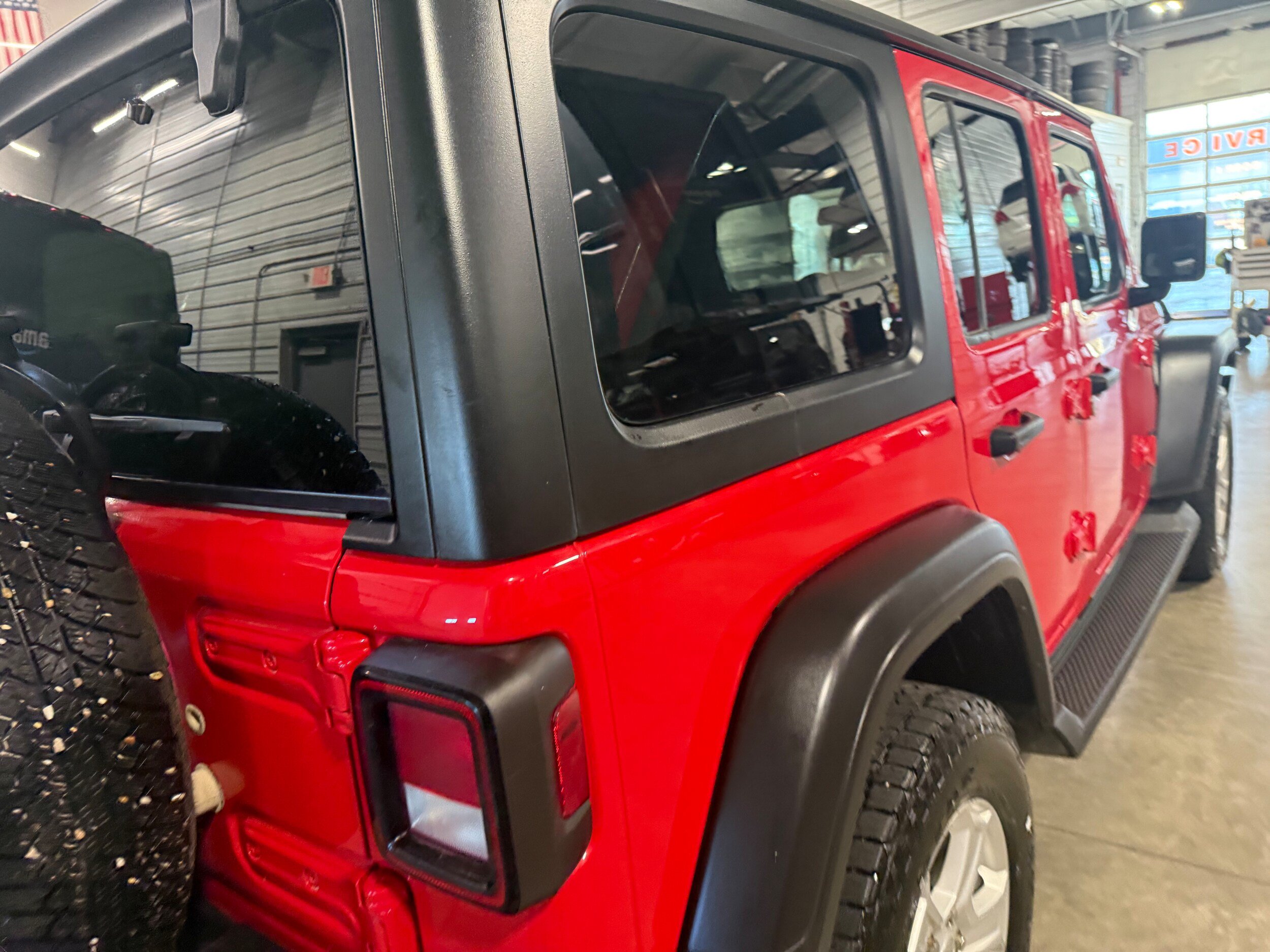Used 2022 Jeep Wrangler Unlimited Sport w/ Cold Weather Group AWD/4WD image 26
