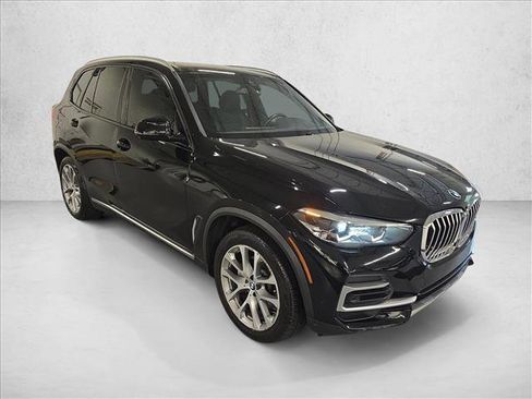 Used 2023 BMW X5 xDrive40i w/ Premium Package AWD/4WD image 3