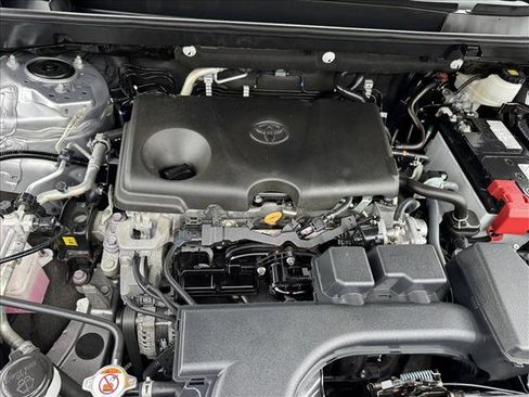 Used 2024 Toyota RAV4 LE AWD/4WD image 21
