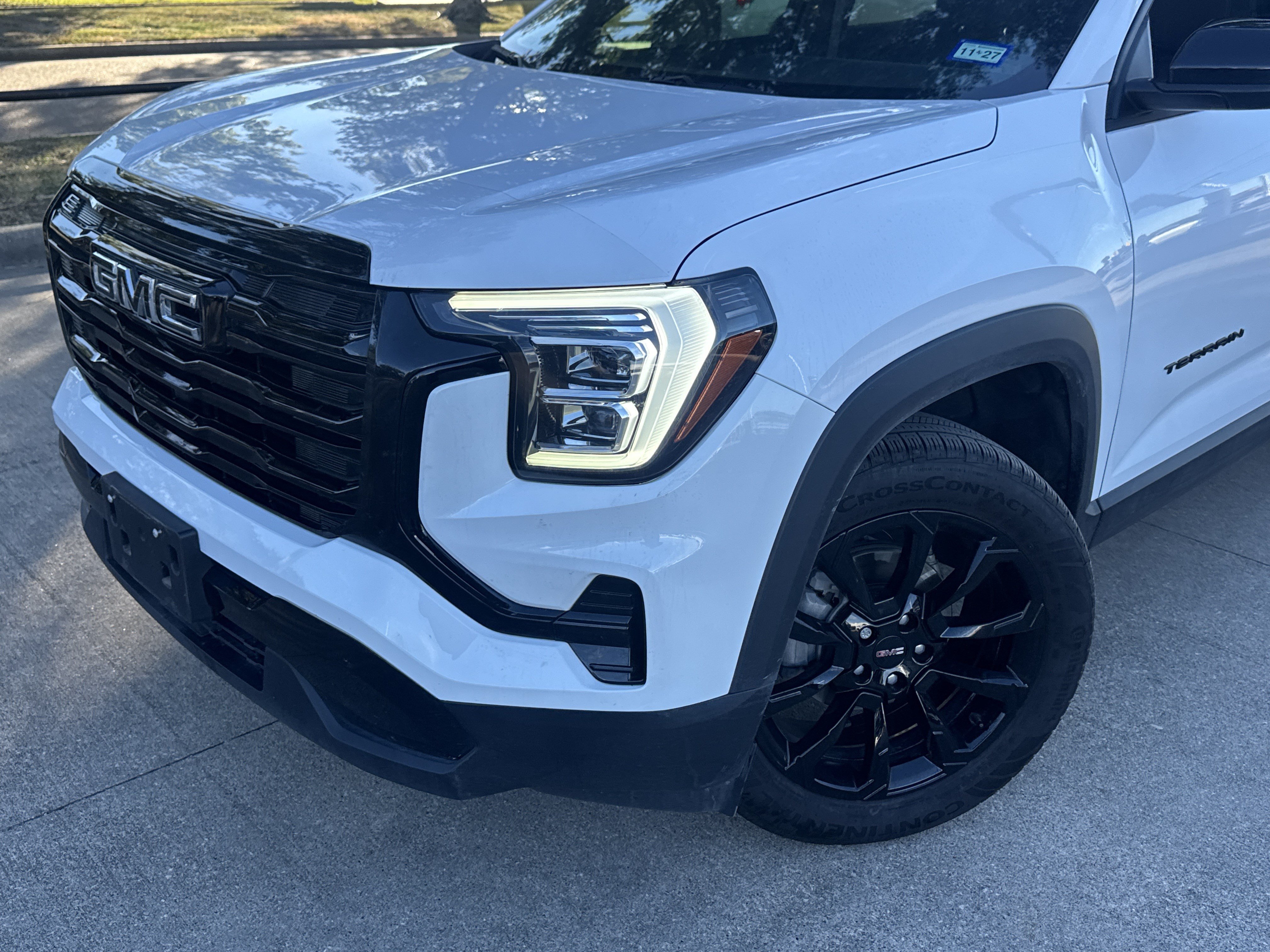 Used 2026 GMC Terrain Elevation w/ Elevation Premium Package FWD image 2