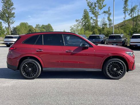 Used 2024 Mercedes-Benz GLC 300 4MATIC image 30