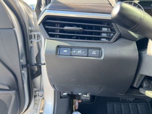 Used 2024 Nissan Altima 2.5 SV image 19