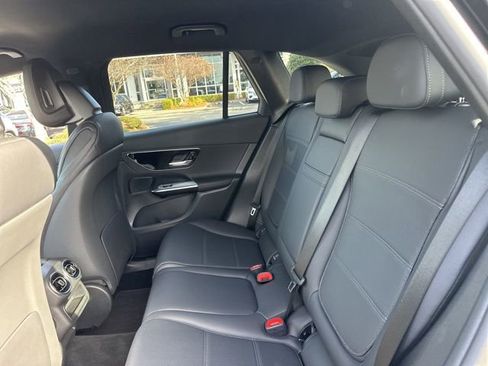 Certified 2025 Mercedes-Benz GLC 300 4MATIC image 19