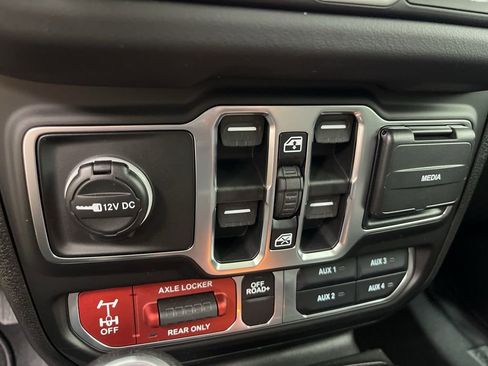 New 2026 Jeep Gladiator Mojave image 18