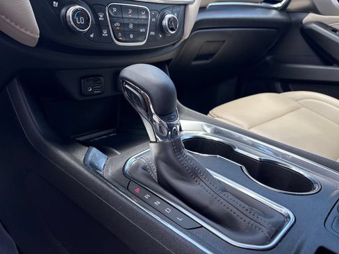 Used 2023 Chevrolet Traverse Premier FWD image 22