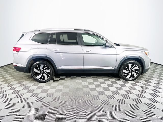 Used 2024 Volkswagen Atlas SEL AWD/4WD image 8