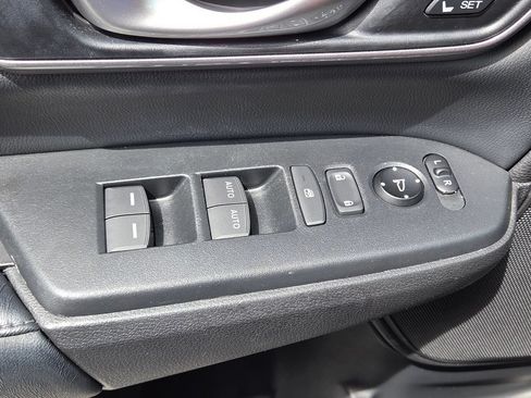 Certified 2017 Honda CR-V Touring image 32