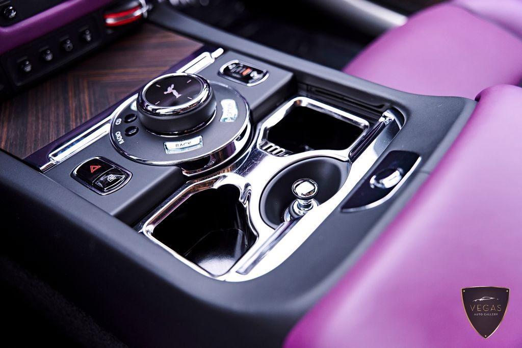 Used 2017 Rolls-Royce Wraith RWD image 73