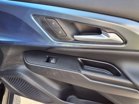 Used 2025 Chevrolet Equinox EV LT w/ Convenience Package FWD image 25