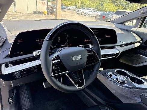 New 2027 Cadillac Optiq Luxury RWD image 33