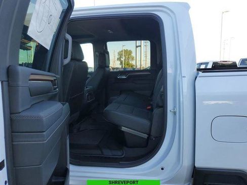 New 2026 GMC Sierra 2500 Denali w/ Denali Reserve Package image 9