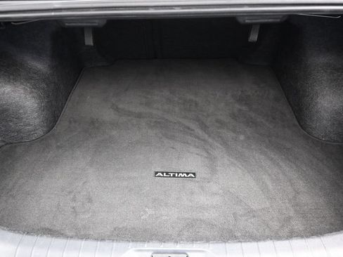 Used 2025 Nissan Altima 2.5 SV FWD image 16