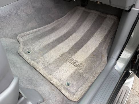 Used 2002 Lexus LX 470 4WD image 57