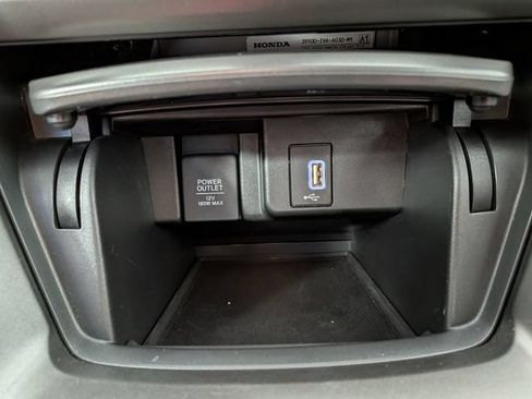 Used 2019 Honda Accord Hybrid image 8