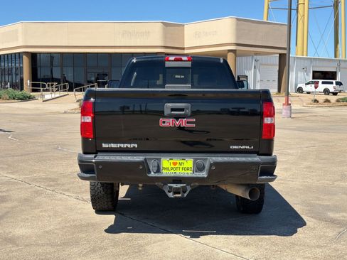 Used 2017 GMC Sierra 3500 Denali w/ Duramax Plus Package image 10