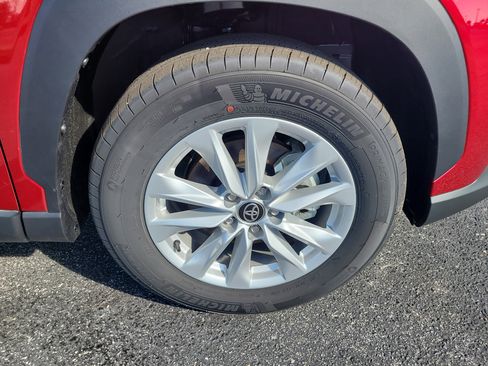 Used 2026 Toyota Corolla Cross LE image 10