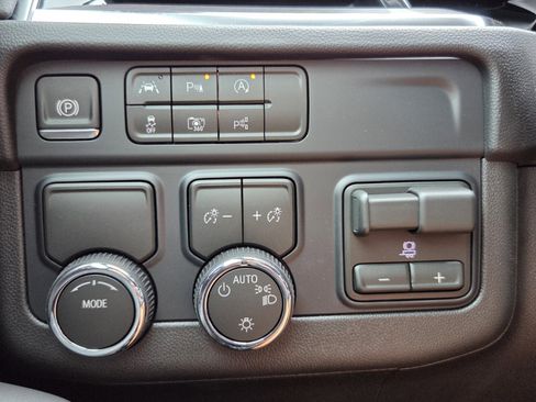 New 2026 Chevrolet Suburban LS w/ LS Custom Edition RWD image 13