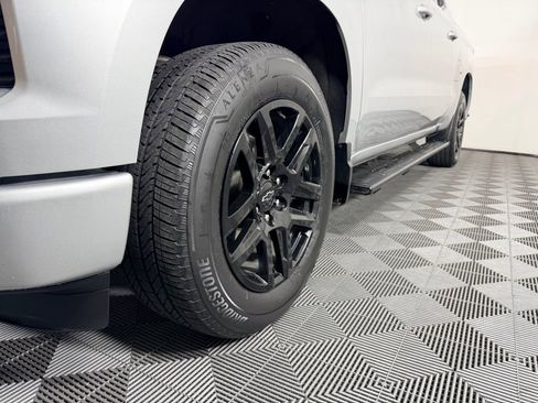 Used 2022 Chevrolet Silverado 1500 RST image 12