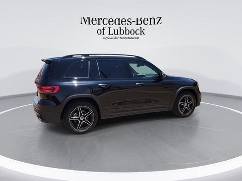 Used 2025 Mercedes-Benz GLB 250 image 9