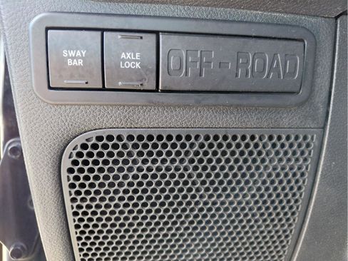 Used 2015 Jeep Wrangler Unlimited Rubicon w/ Connectivity Group AWD/4WD image 26